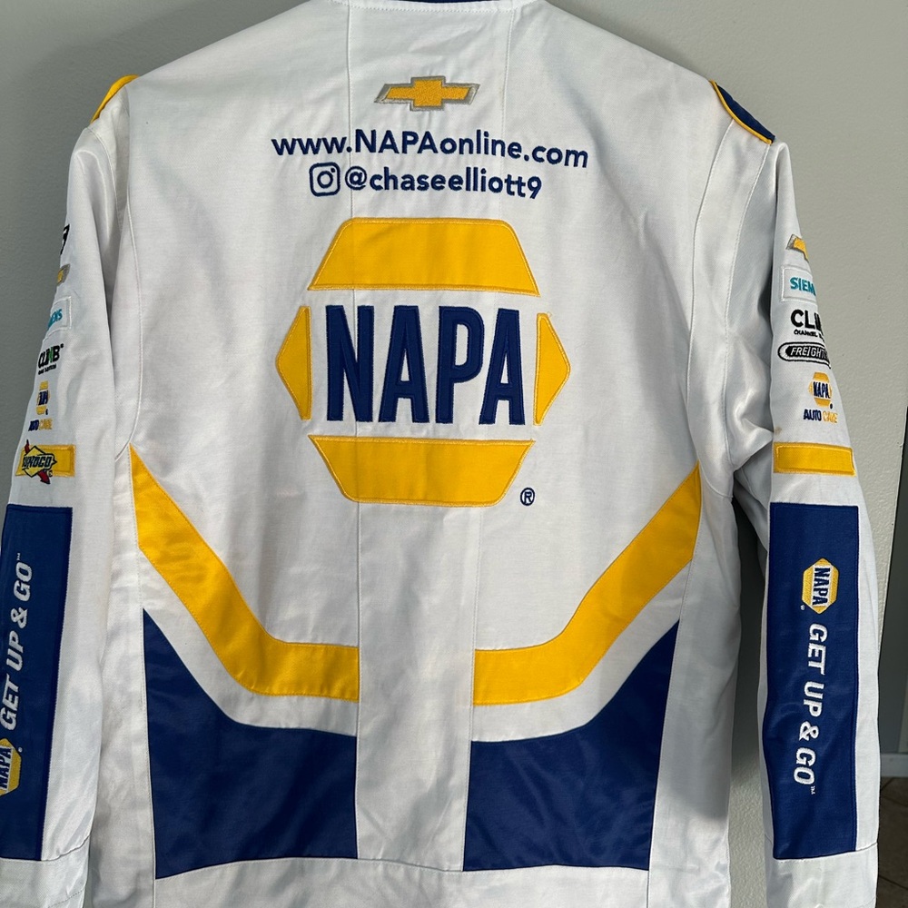Chase Elliott NAPA White and Blue Performance Racing Jacket - Picture 4 of 5